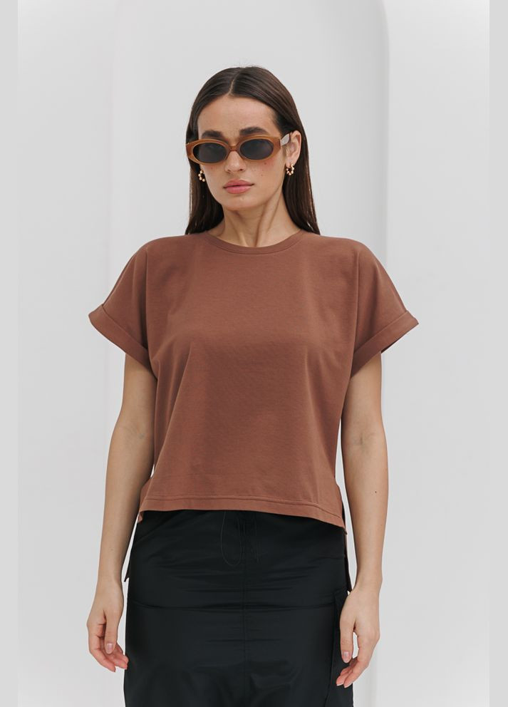 Коричневая женская футболка оверсайз коричневая с удлиненной спинкой Arjen