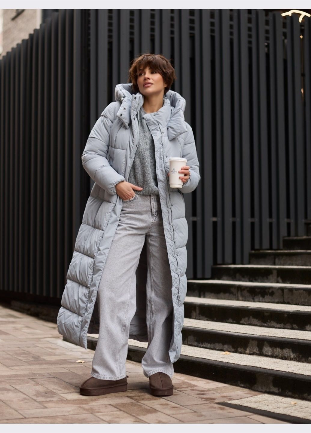 Голубая зимняя длинная зимняя куртка с капюшоном серо-голубая Dressa