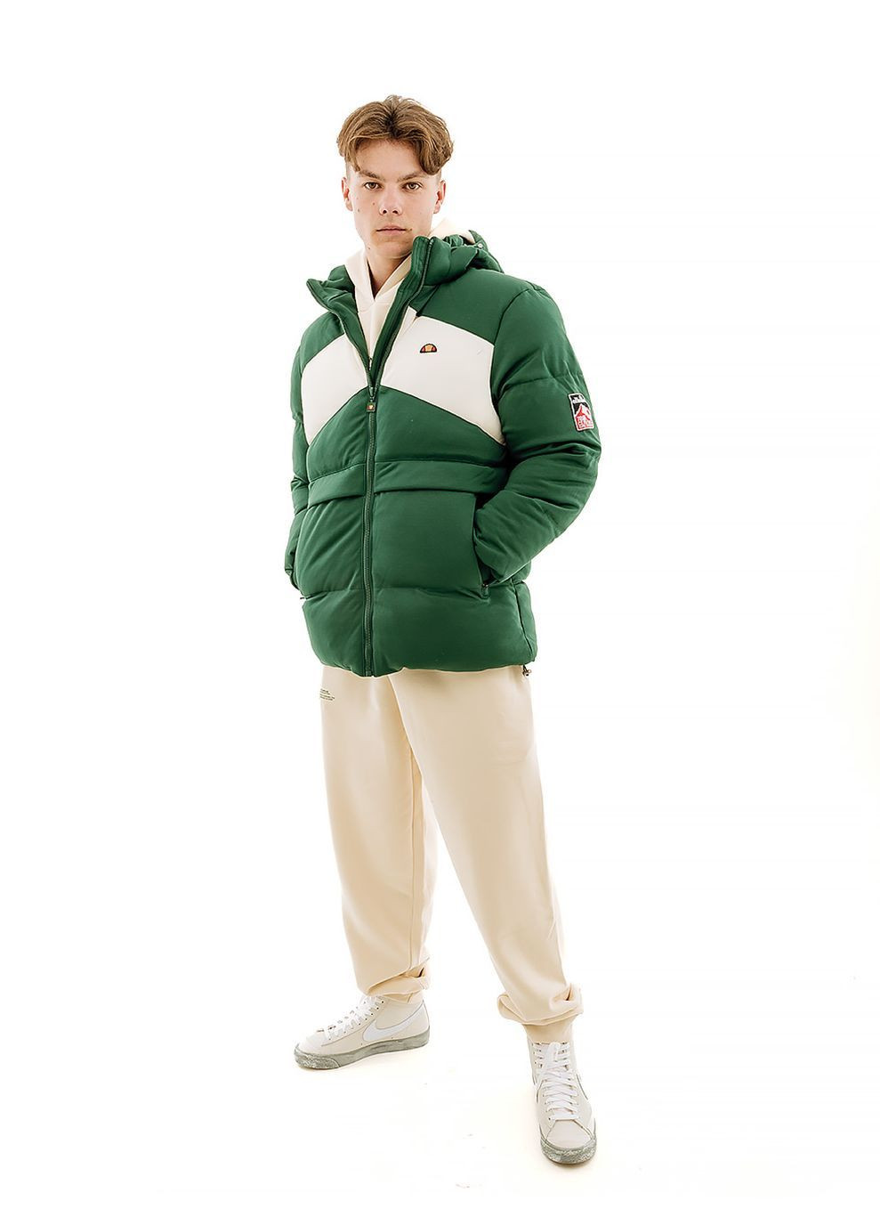Зеленая зимняя мужская куртка padolti padded jacket зеленый Ellesse