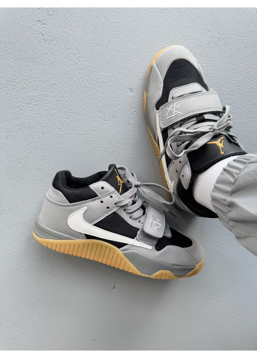 КРОСІВКИ ЖІНОЧІ NIKE AIR JORDAN X TRAVIS SCOTT JUMPMAN JACK GRAY НАЙК АІР ДЖОРДАН No Brand сірі демісезони (367171783)