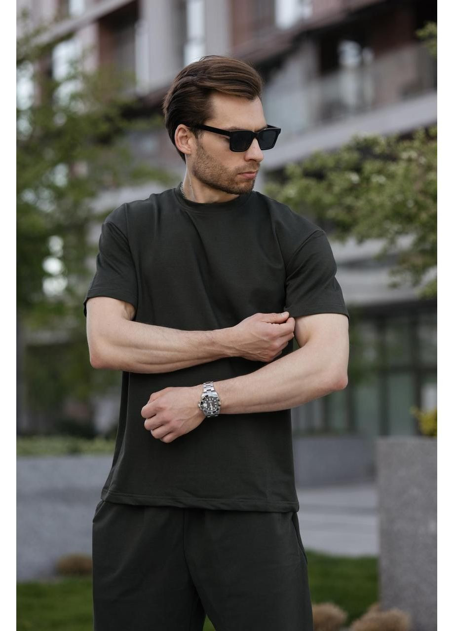 Легкий модний літній костюм для чоловіка, трикотажний зручний вільний комплект: шорти, футболка, - якість топ Intruder (359381165)