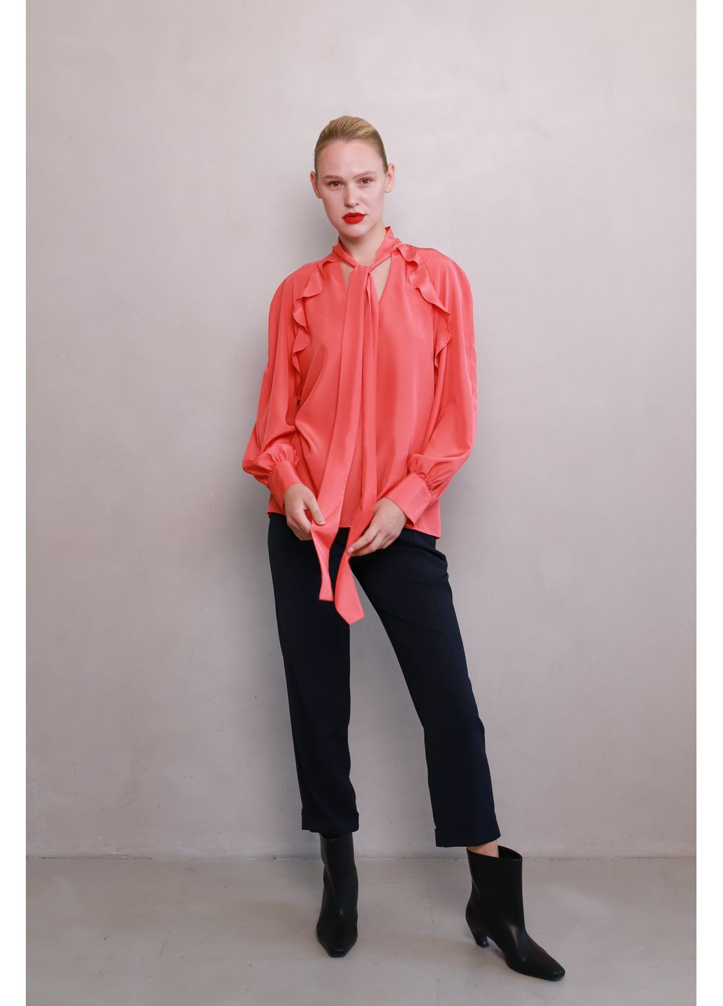 Коралова коралова блуза з воланами та бантом алькала Dolcedonna