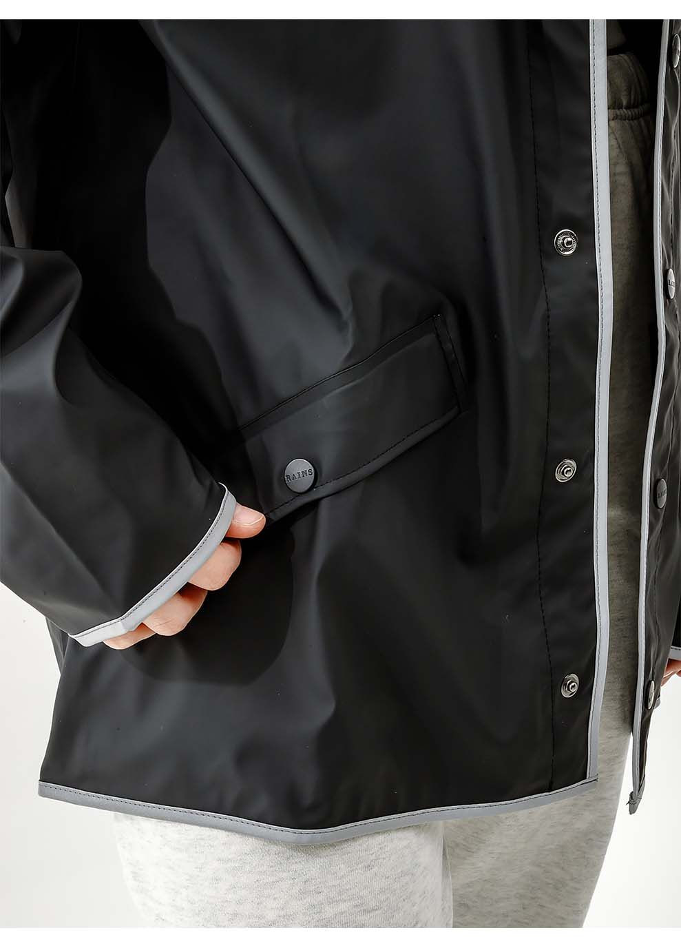 Чорна зимня чоловіча куртка jackets чорний Rains