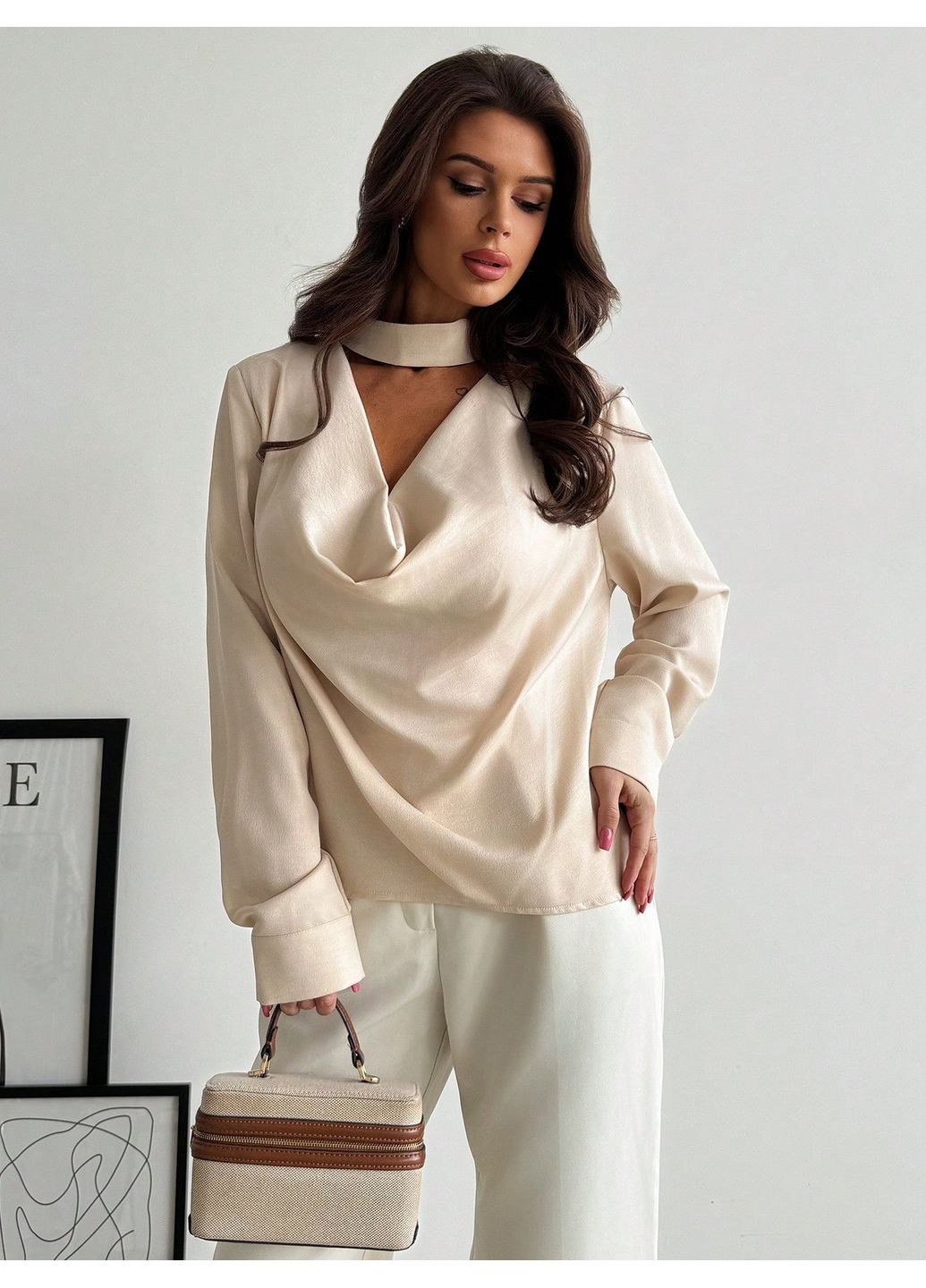 Бежевая блуза SHEIN