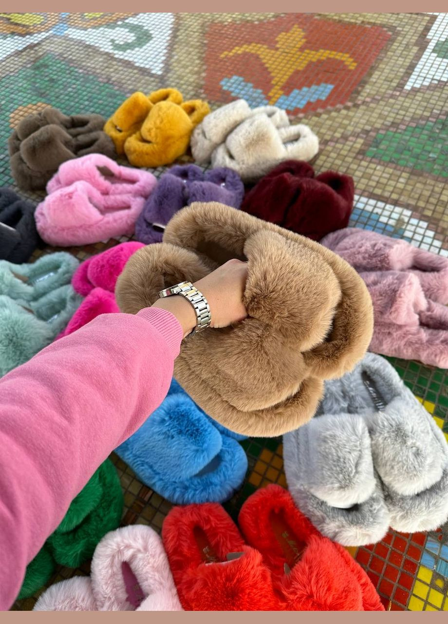 Бежевые тапочки Motivo