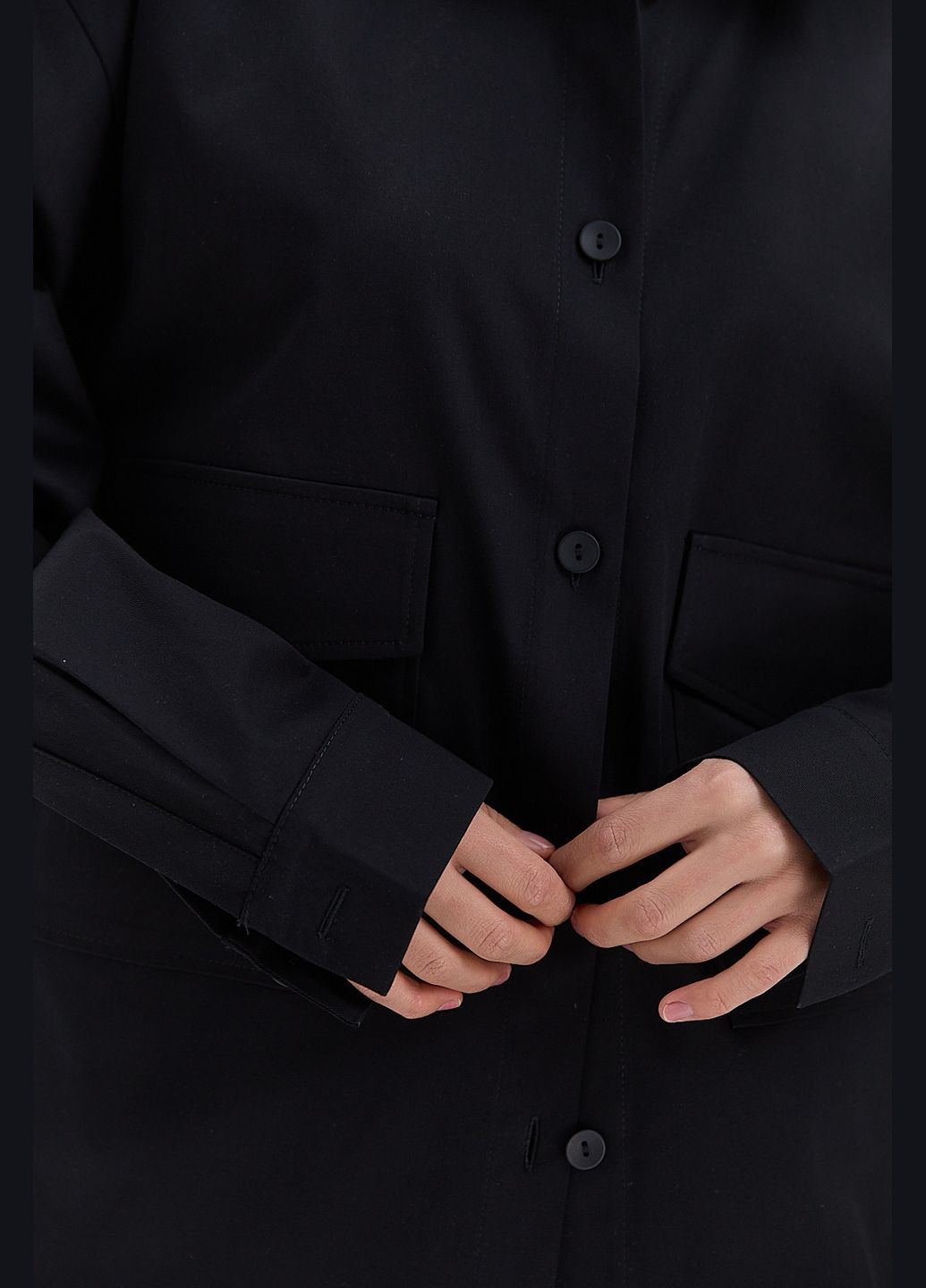 Жіноча сорочка oversize чорна з накладними кишенями Arjen (324392557)