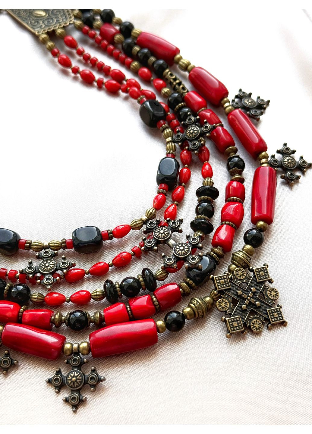 Эксклюзивные бусы "Обладательница" Коралл, Агат Fursa fashion (322315041)