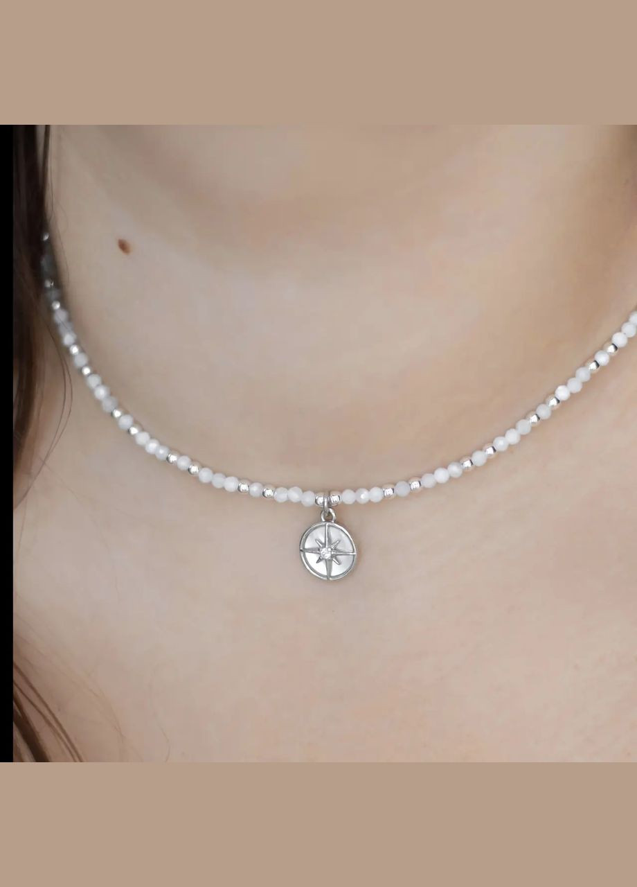 Чокер натуральный Перламутр граненый шарик + Подвеска, фур-ра гип-ный сплав цвет серебро d-3мм+- L-38-43см No Brand перламутр латунь, натуральный камень, медицинский сплав серебро (323654091)