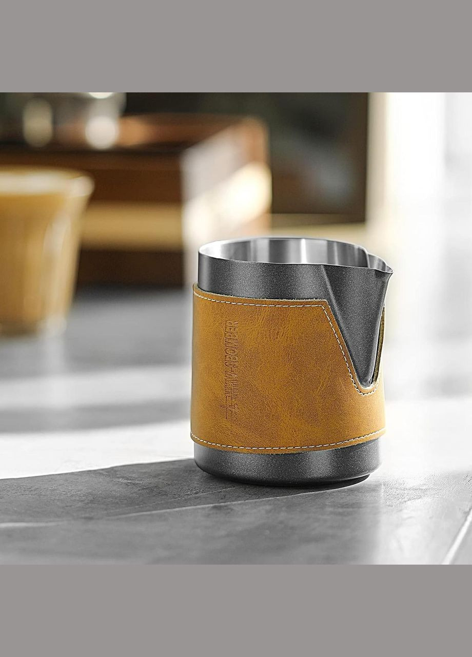 Питчер Black 400 мл MHW-3bomber без ручки, кожаный чехол (R-P5006-VS) No Brand (303975251)