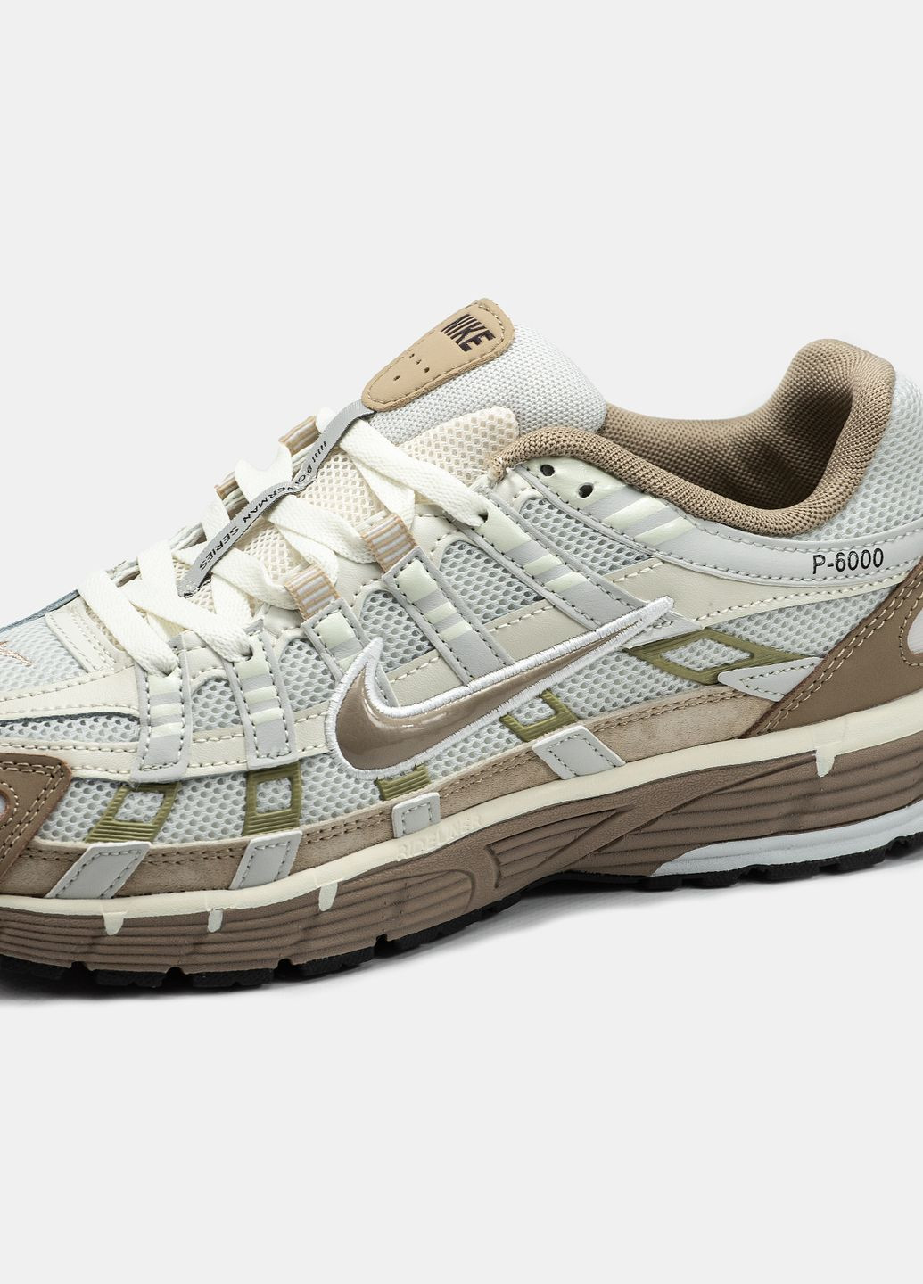 Бежевые демисезонные кроссовки мужские и женские nike p-6000 beige white | найк п-6000 бежевые белые. No Brand