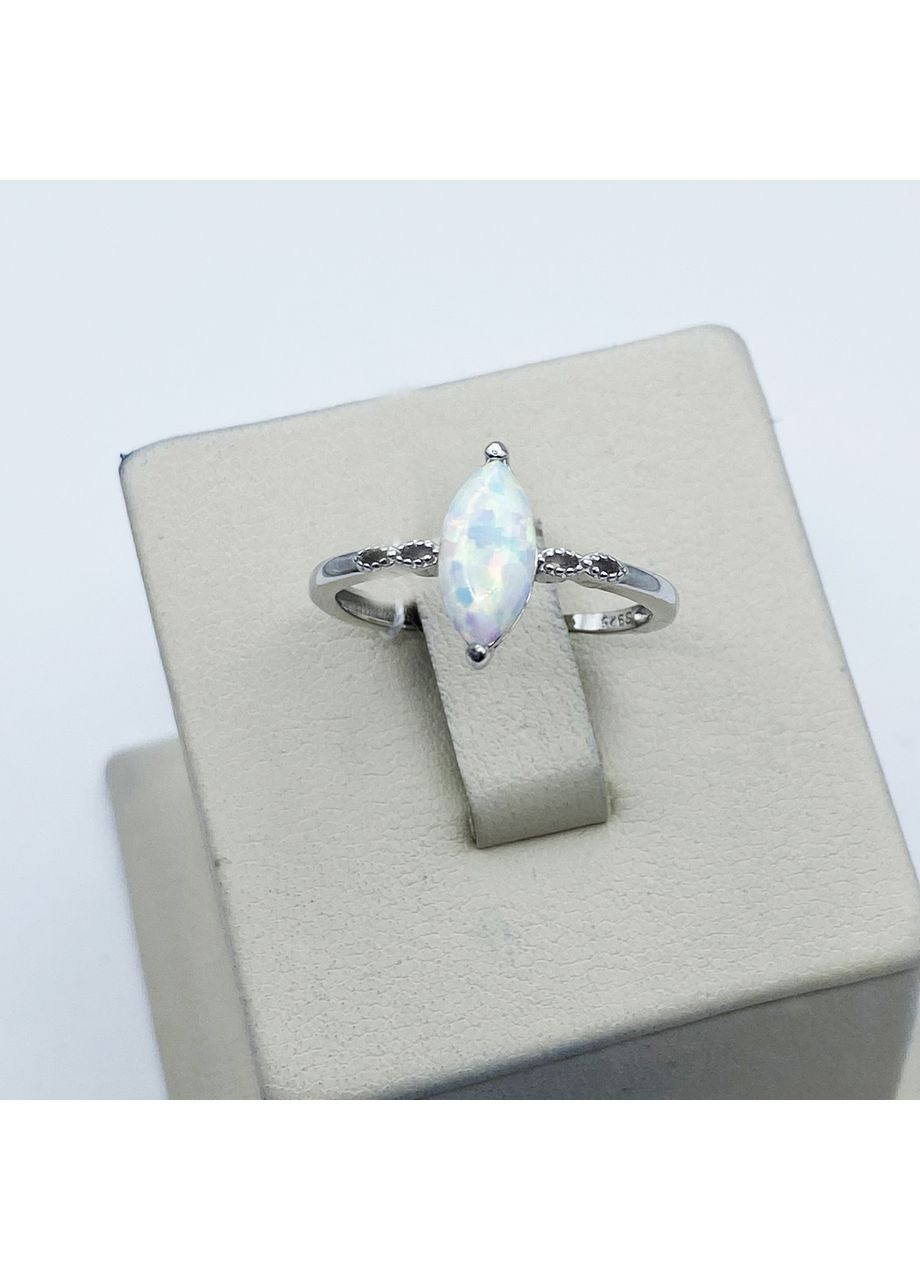 Каблучка срібна з білим опалом 17,5 1,28 г No Brand (370142368)