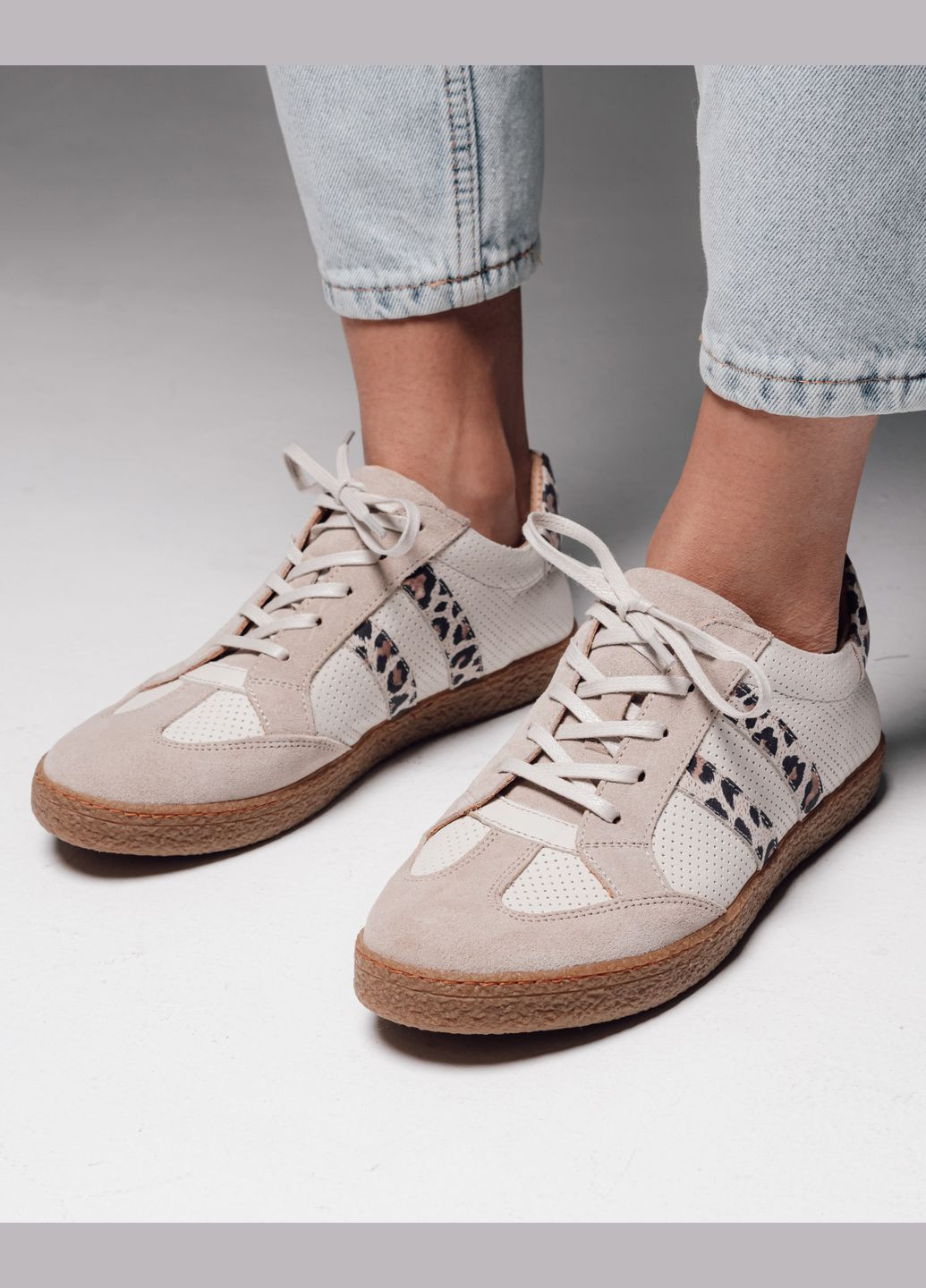 Светло-бежевые кеды женские бежевый леопард замша кожа Krula