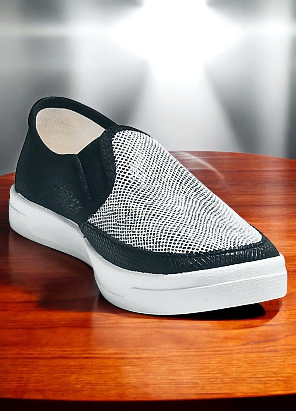 Черно-белые текстильные слипоны ортопедические тапочки для девочки Waldi