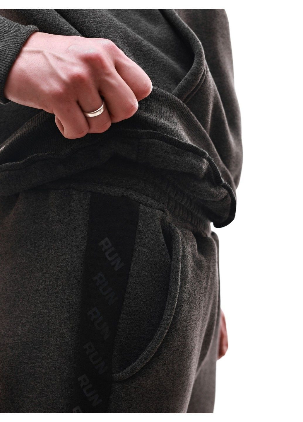 Сірий зимній костюм спортивний чоловічий No Brand