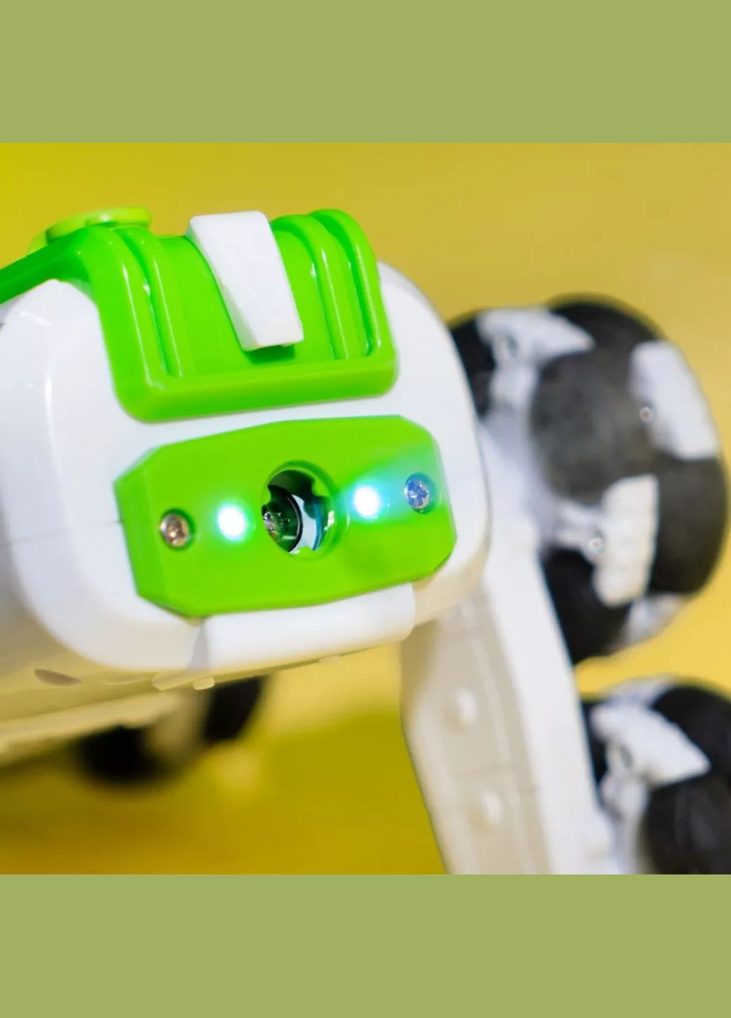 Машинка Off-Road Monster Трюковый вездеход на радиоуправлении белый с зеленым (532.02.49) OTAMANKO (342715962)