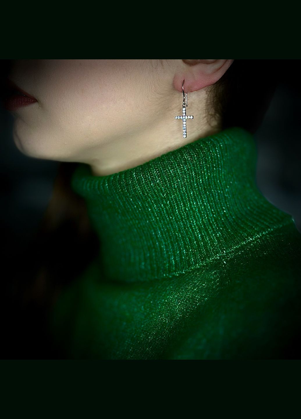 Срібні сережки «Хрестик» з кубічним цирконієм покриті родієм— витонченість віри та блиску ✨ Family Jewelry House (351897798)