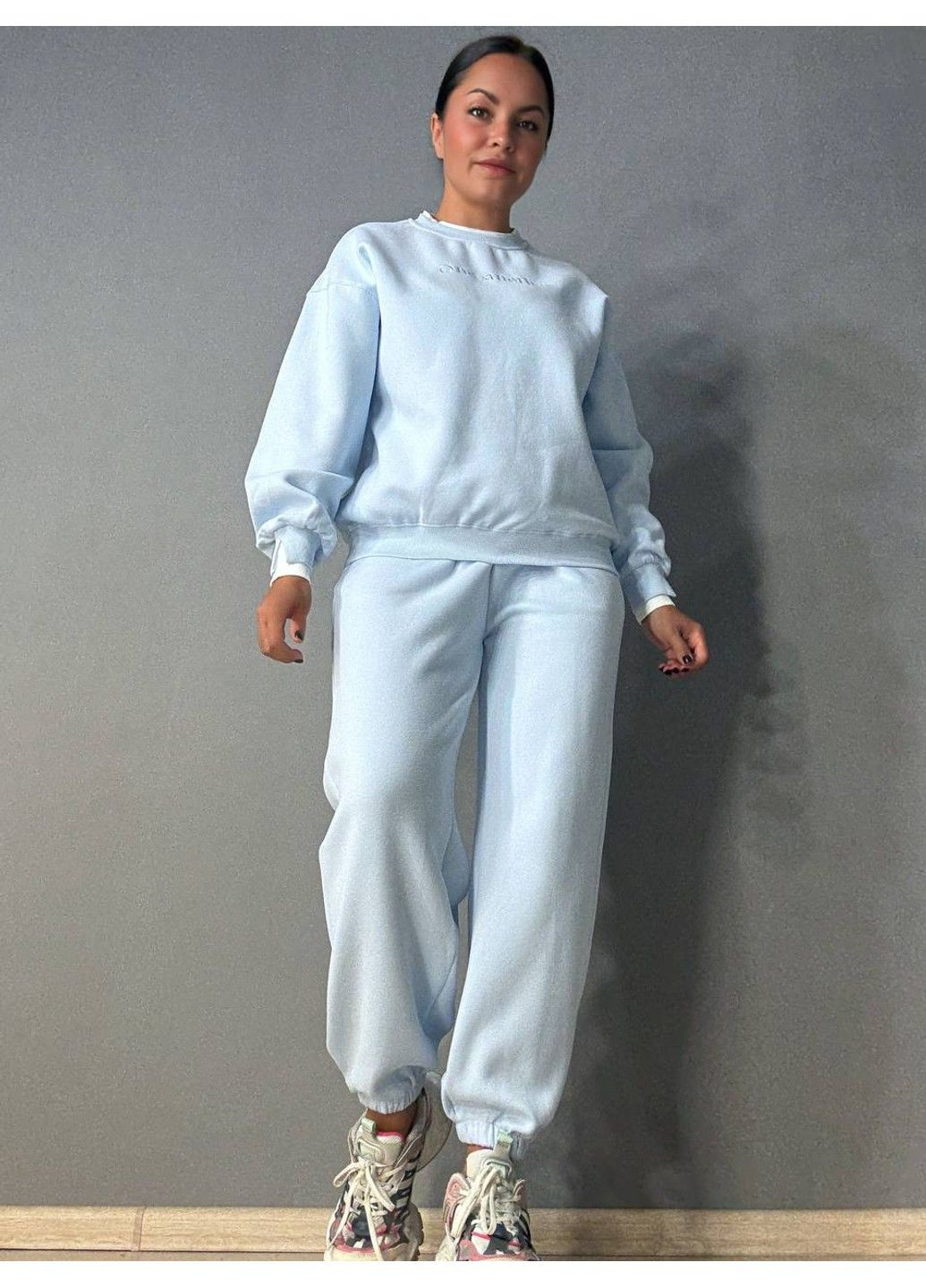 Костюм женский A-N 27063 свитшот и джогеры оверсайз с вышивкой голубой No Brand (350197710)