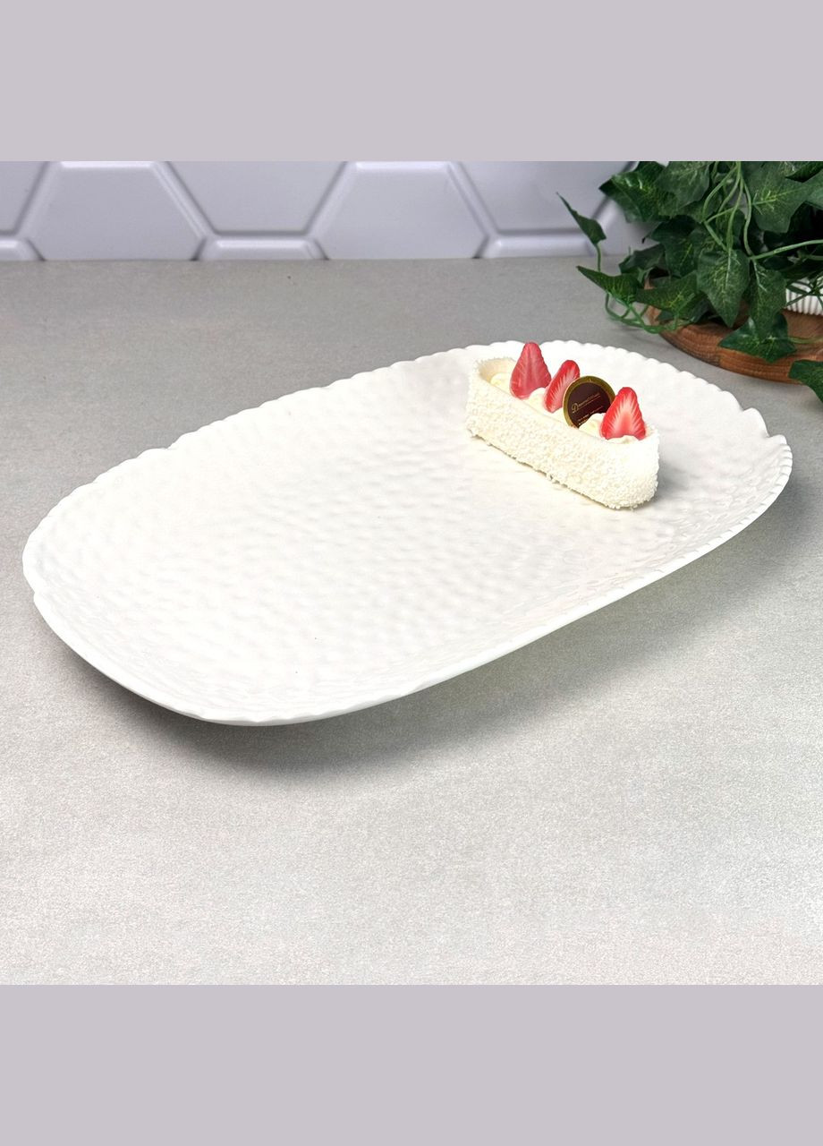 Блюдо овальное фарфоровое 36×23 см белое LED TORN No Brand (331154534)