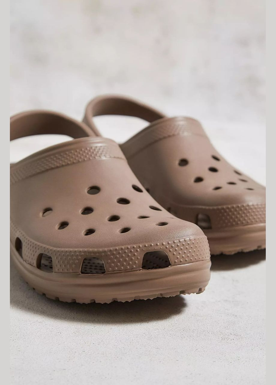 Коричневые мужские кроксы классик клог латте clog latte Crocs