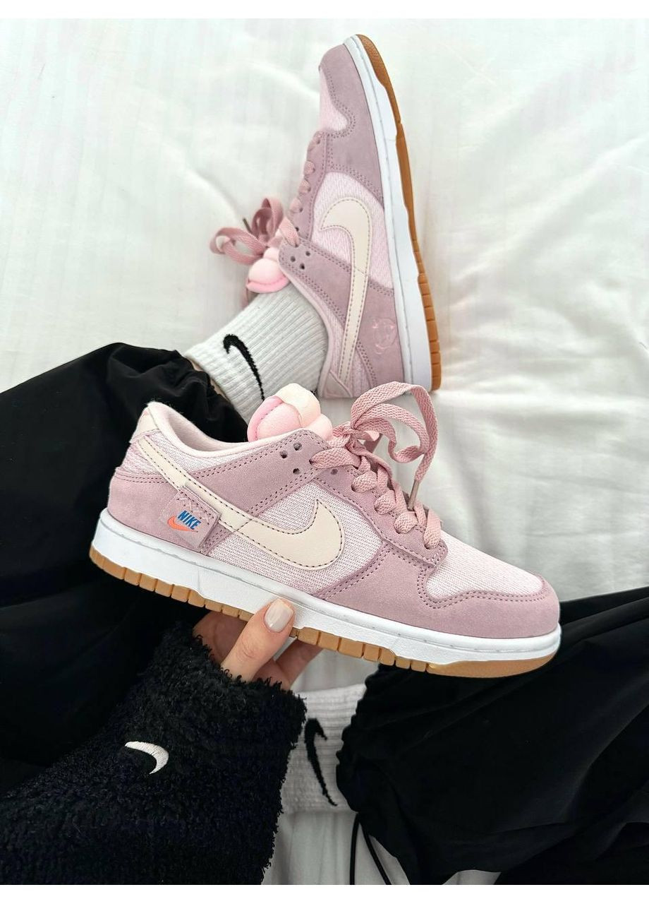 КРОСІВКИ ЖІНОЧІ NIKE SB DUNK LOW TEDDY BEAR PINK НАЙК СБ ДАНК No Brand рожеві демісезони (369390704)