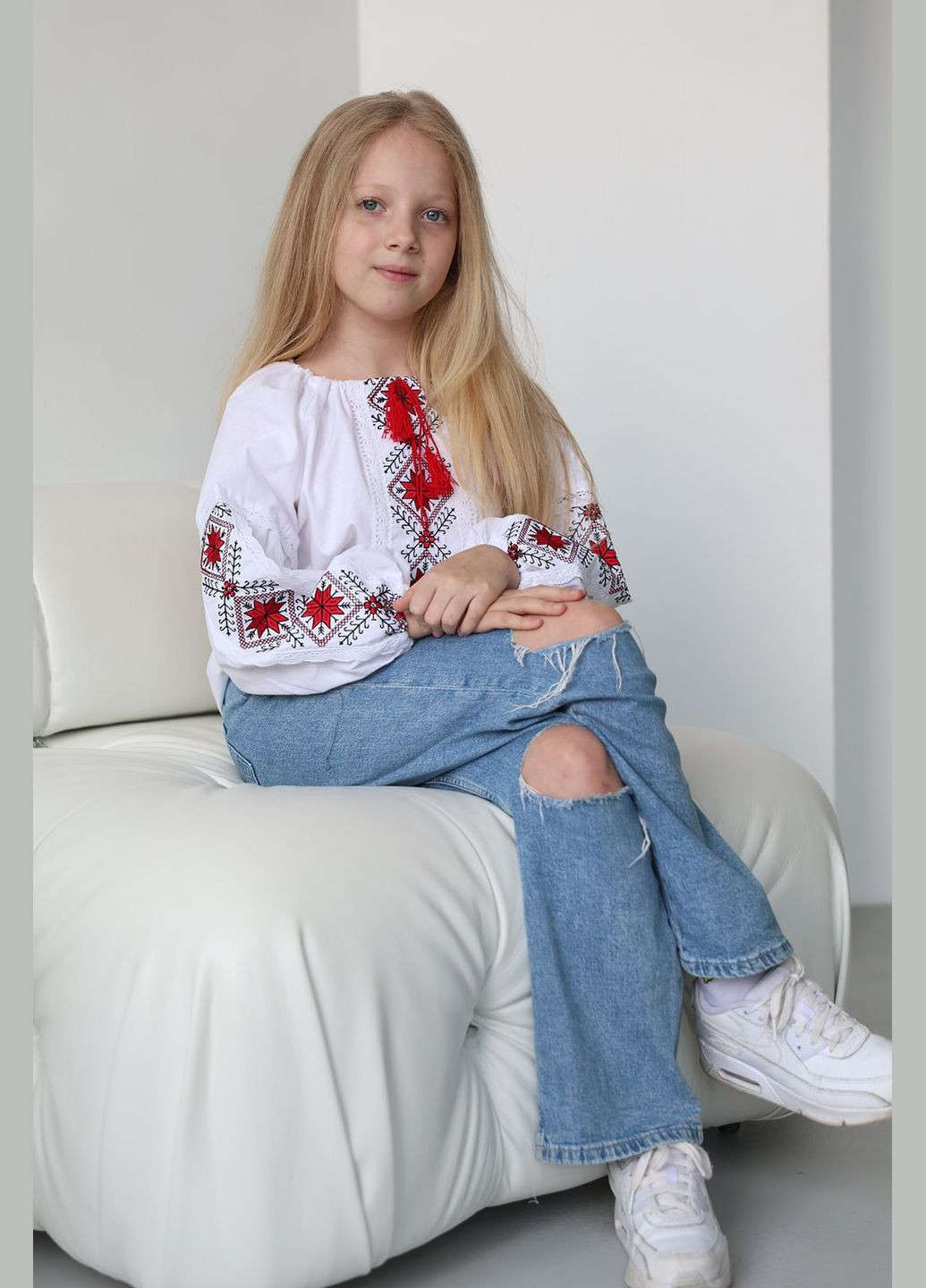Белая вышиванка для девочки Piccolo узор геометрический (297060420)