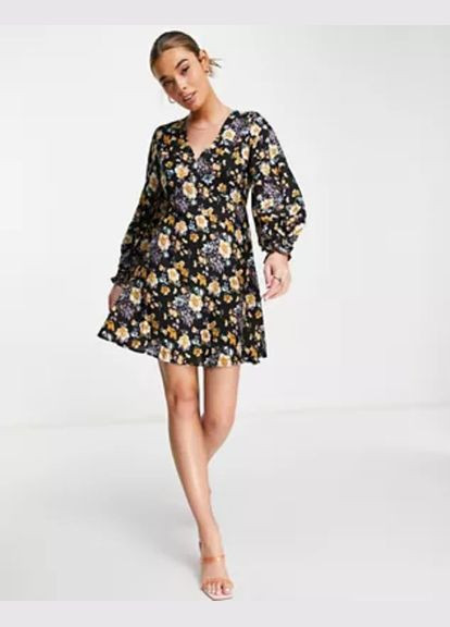 Черное коктейльное платье бэби долл IN THE STYLE с цветочным принтом