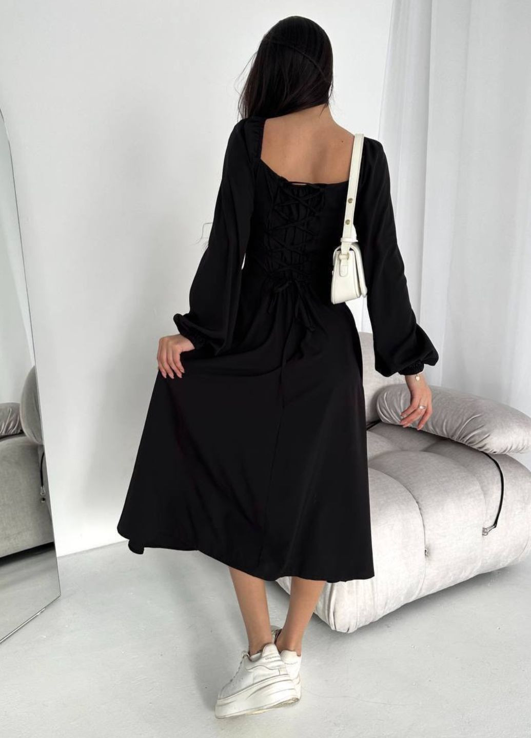 Чорна повсякденний вишукана легка літня міді сукня з довгими рукавами ліхтарик та шнурівкою на спині Allthings з квітковим принтом