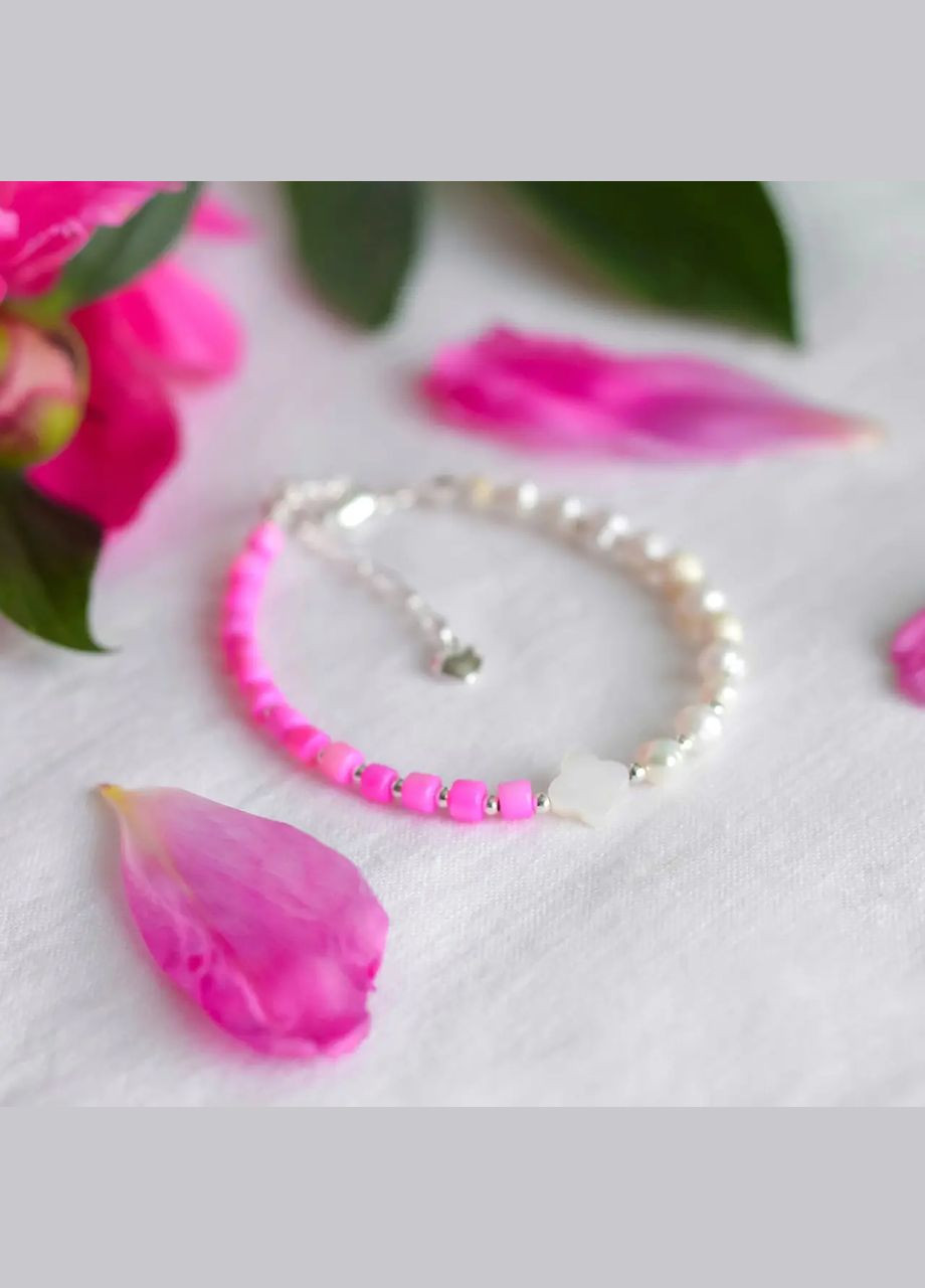 Браслет натуральный Жемчуг + Перламутр малиновый, фур-ра гип-ный сплав цвет серебро d-3,5мм+- обхват 18-23см No Brand браслет (302752379)