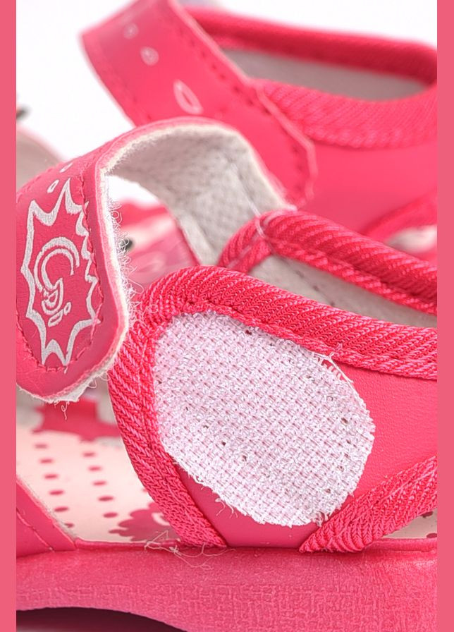 Босоніжки дитячі для дівчинки рожевого кольору Let's Shop (297983123)