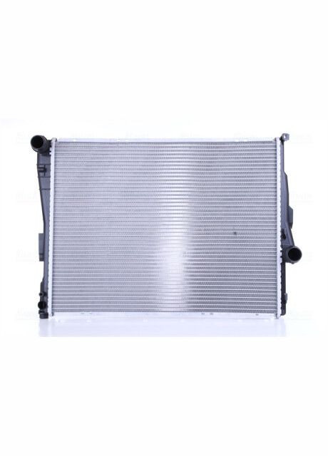 Радиатор охлаждения BMW 3 E46 (98-) 1.6-3.3 (пр-во ) 60782A Nissens (366131001)
