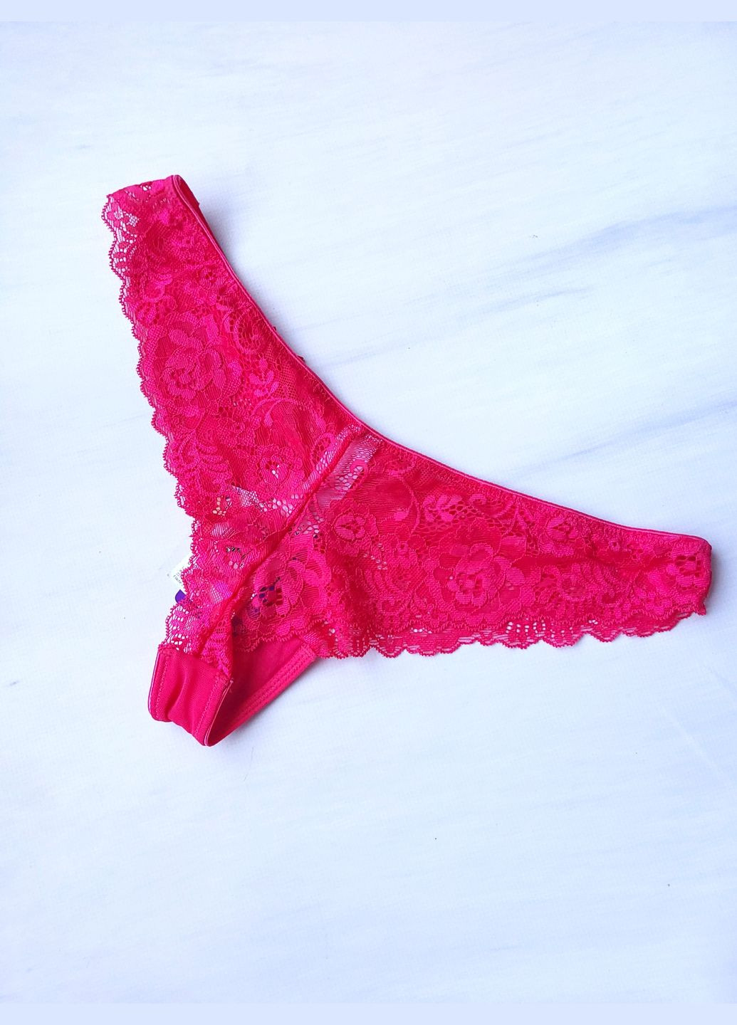 Малиновый комплект женского белья кружевной с застежкой спереди Lascana