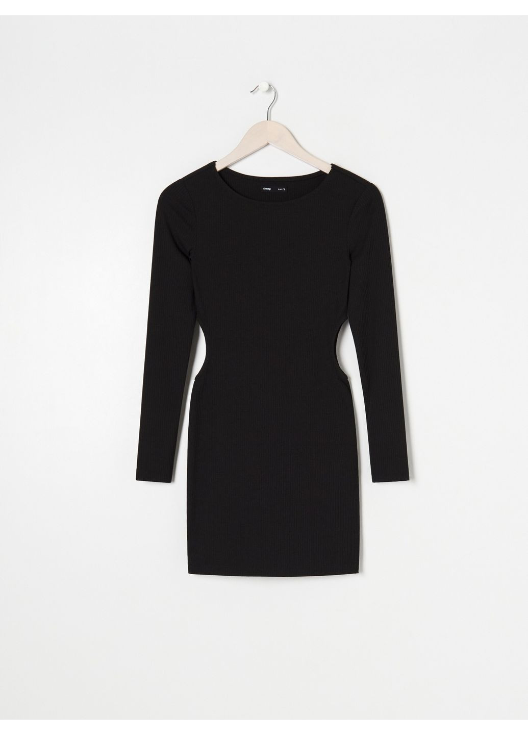 Черное платье Sinsay