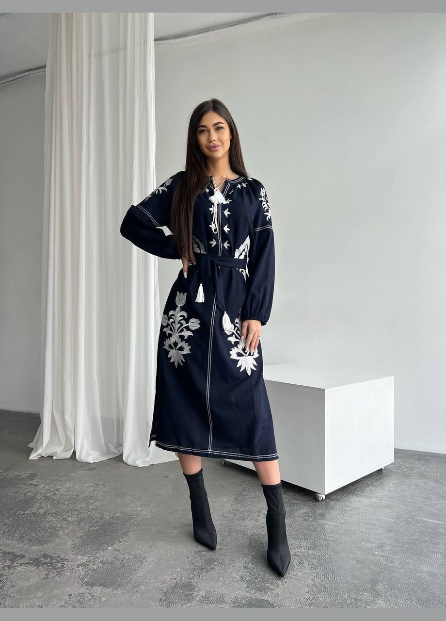 Черное повседневный, праздничный, вечернее вышитое платье на запах Garna с орнаментом