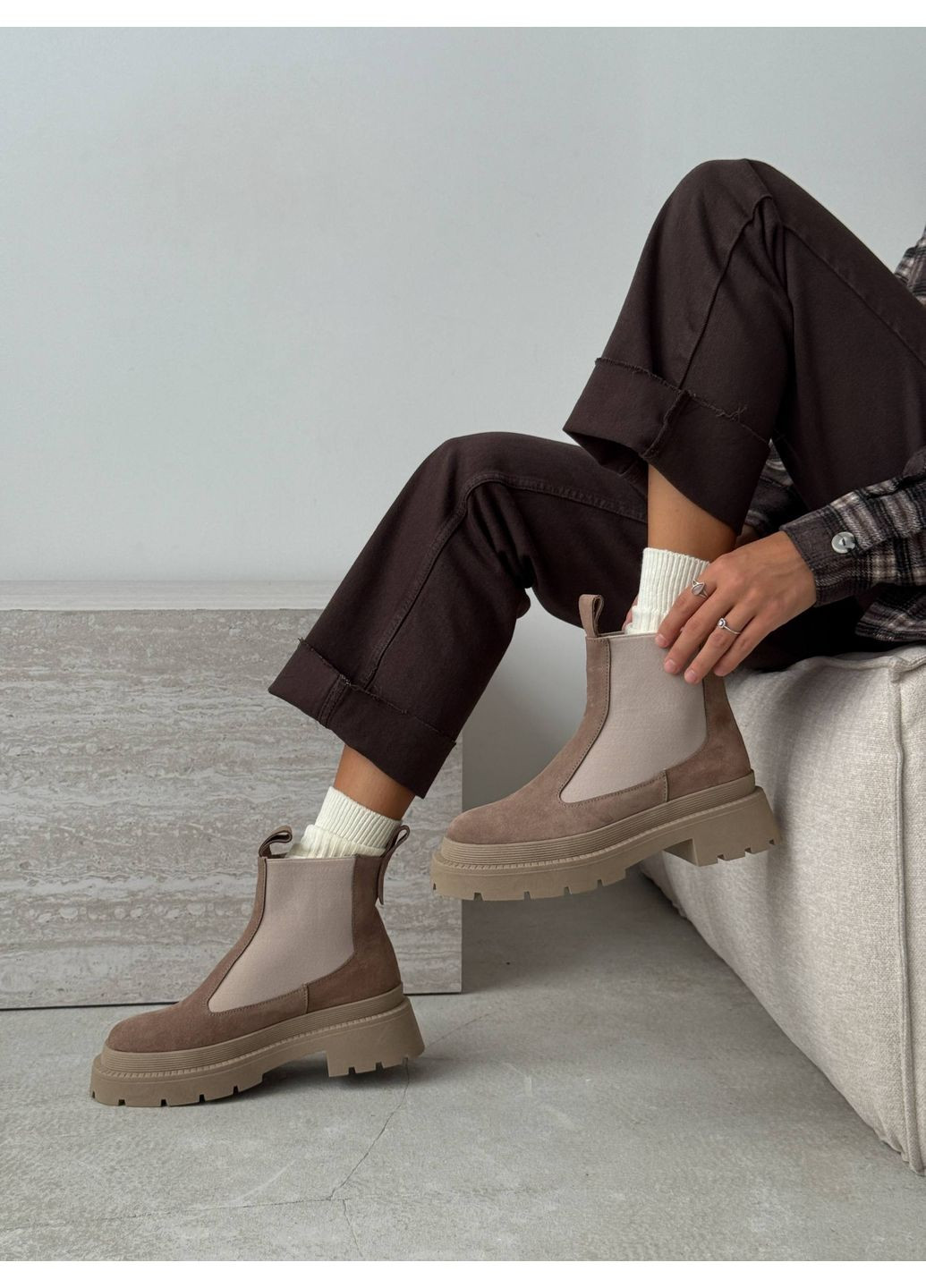 Демісезонні замшеві челсі Helen (361282523)