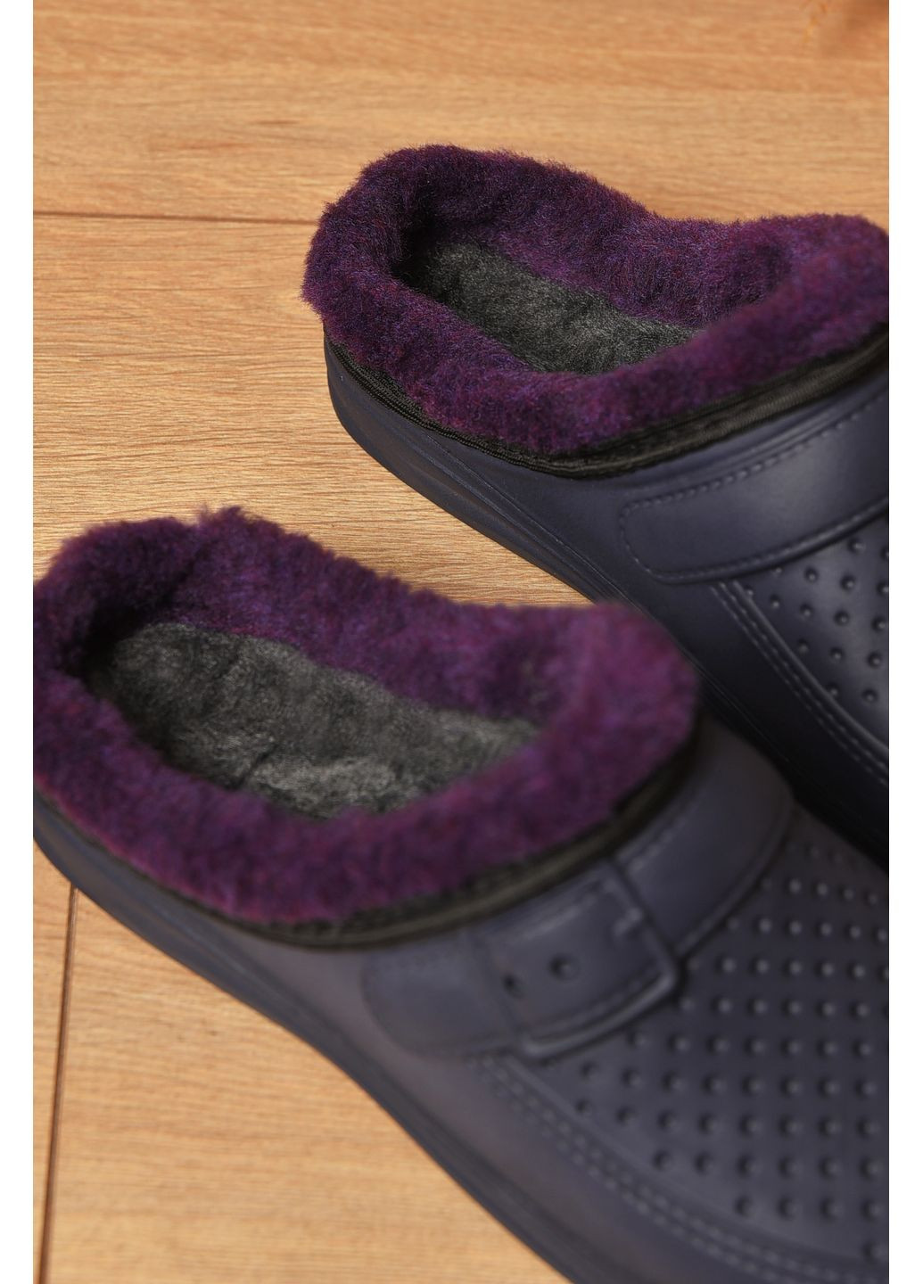 Сабо жіночі піна на хутрі синього кольору Let's Shop (355336112)