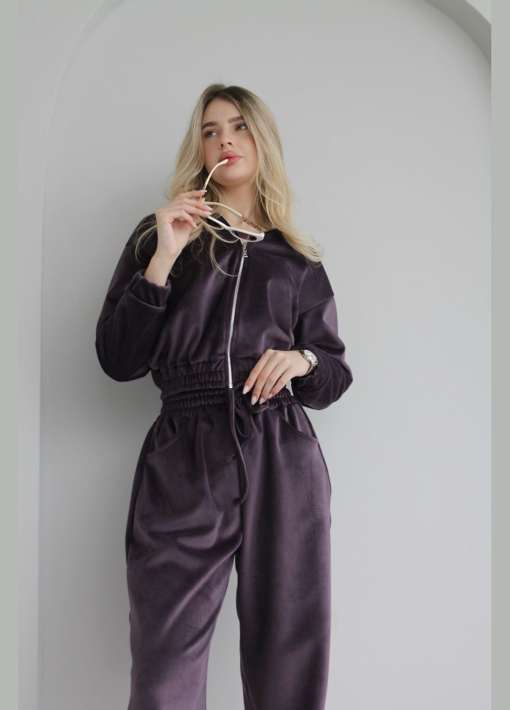 Ніжний велюровий спортивний костюм Vakko (283322272)