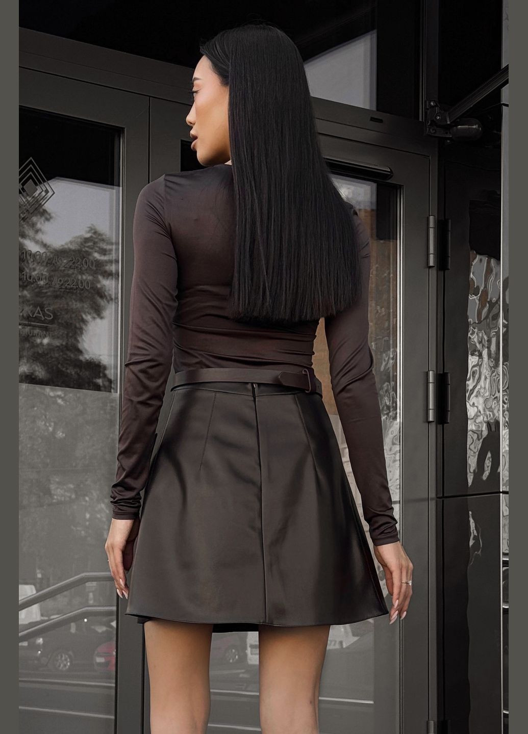 Темно-коричневая повседневная, кэжуал однотонная мини юбка из экокожи в шоколадном цвете Jadone Fashion