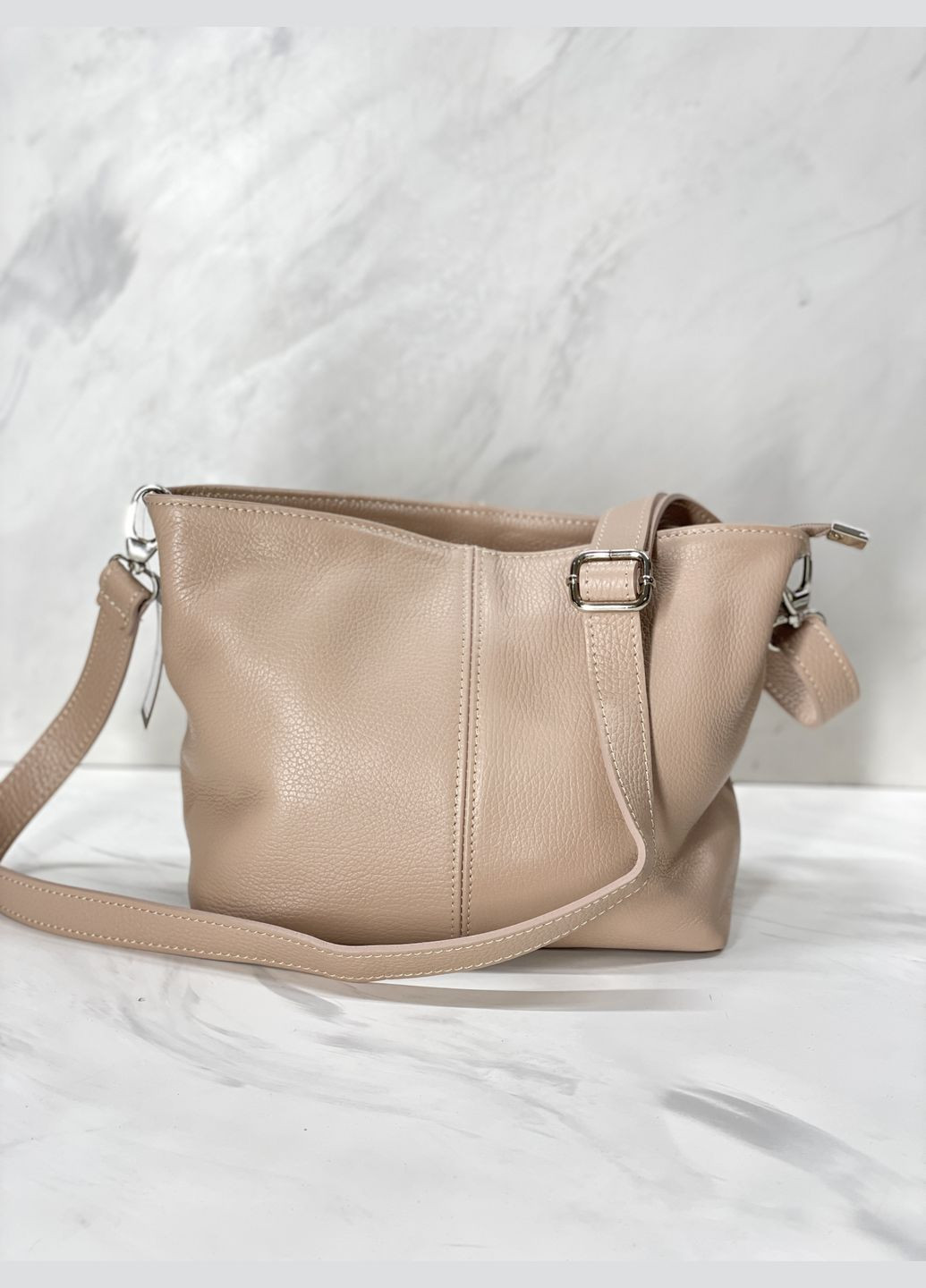 Сумка женская натуральная кожа кроссбоди, Италия, классическая форма, универсальная через плечо, кроссбоди Virginia Conti Кросбоді (338257319)