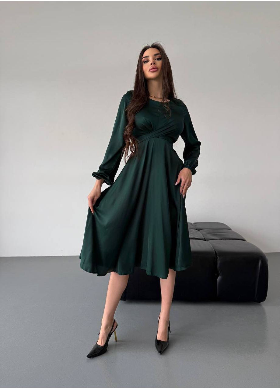 Зелена шовкова сукня міді зеленого кольору 36050 кльош Fashion однотонна