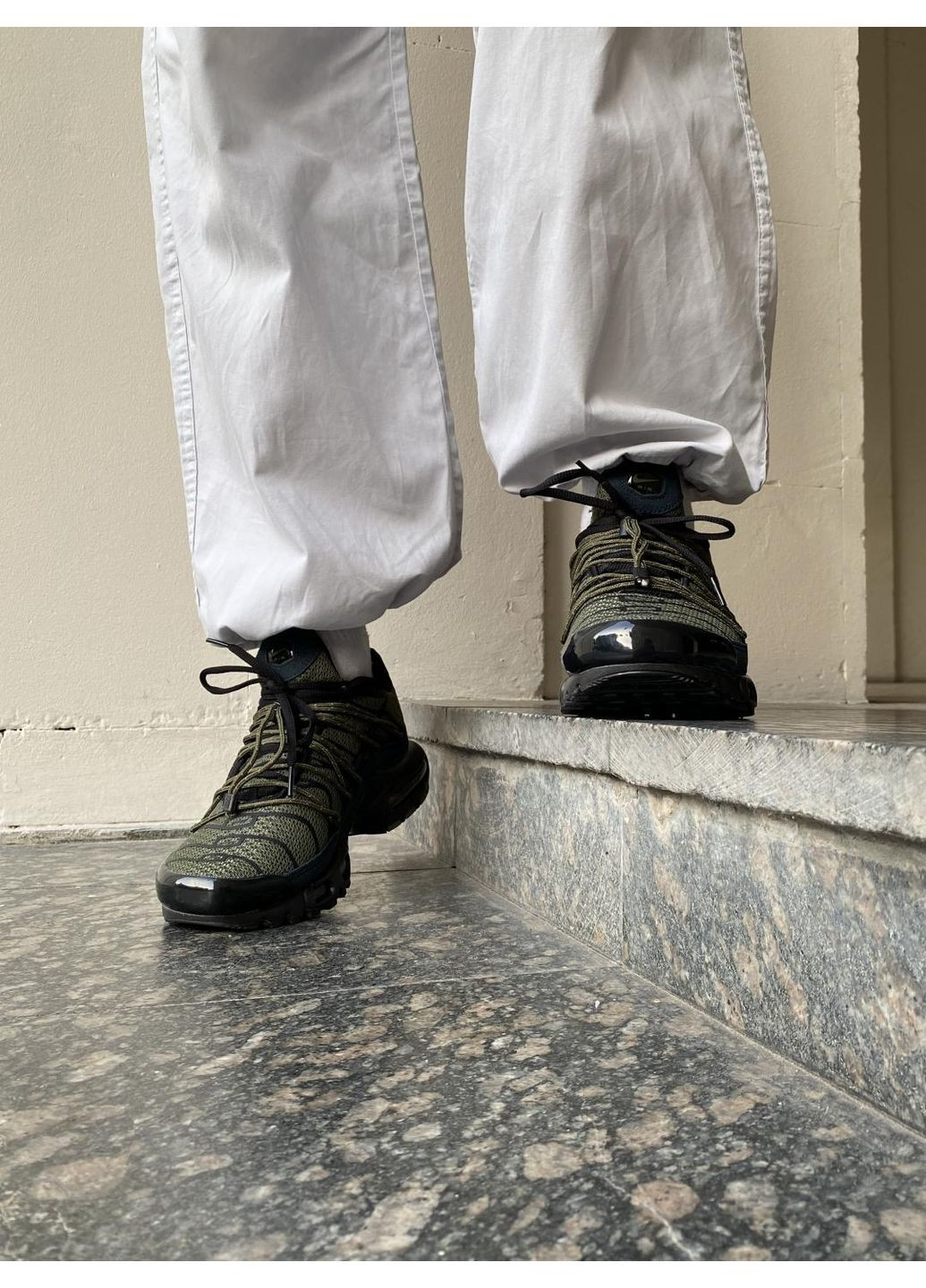 Чорні Осінні кросівки чоловічі nike air max tn plus khaki black найк аір макс тн плюс No Brand