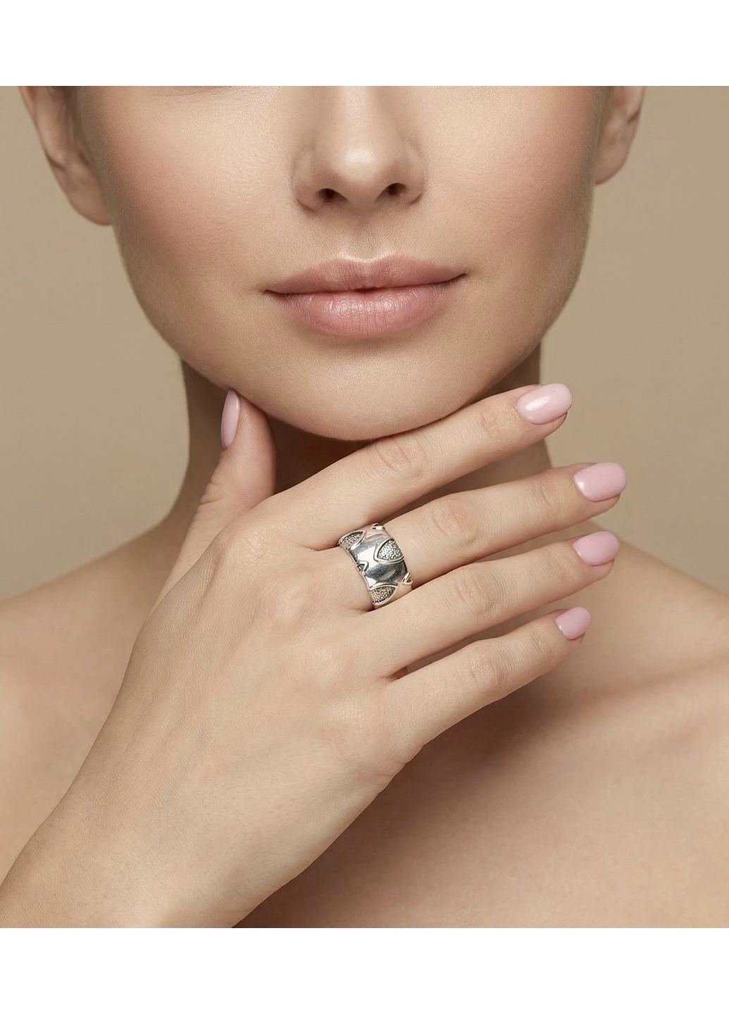 Масивна каблучка з черненого срібла — акцент, що не потребує слів Family Jewelry House (351897782)
