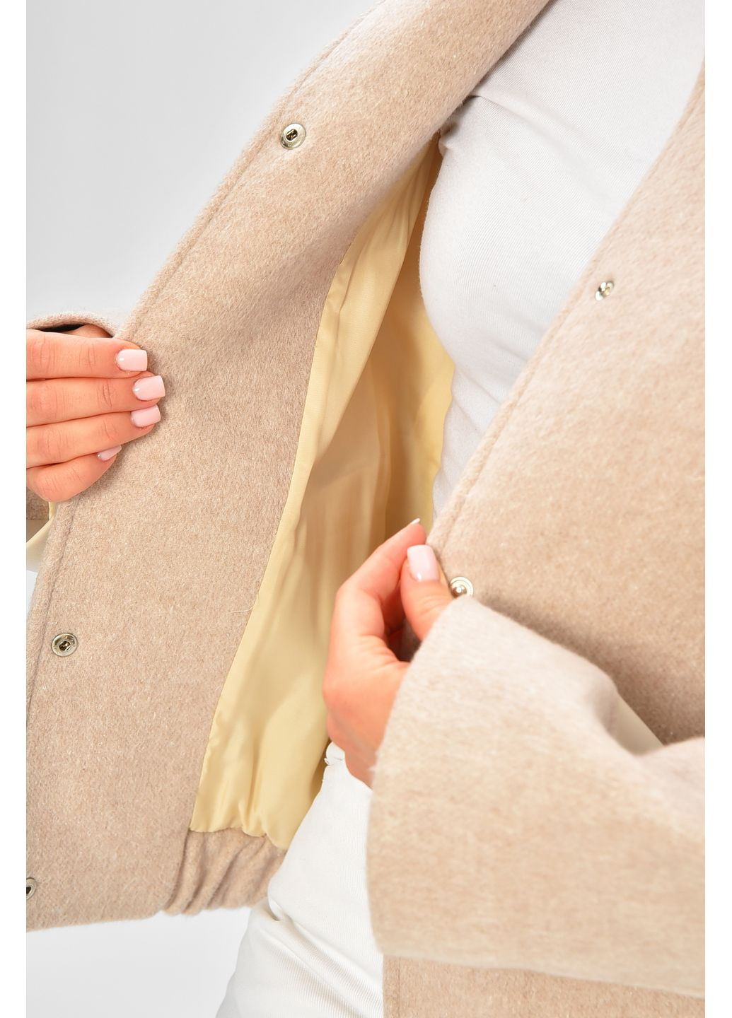 Бежева демісезонна бомбер жіночий демісезонний бежевого кольору Let's Shop