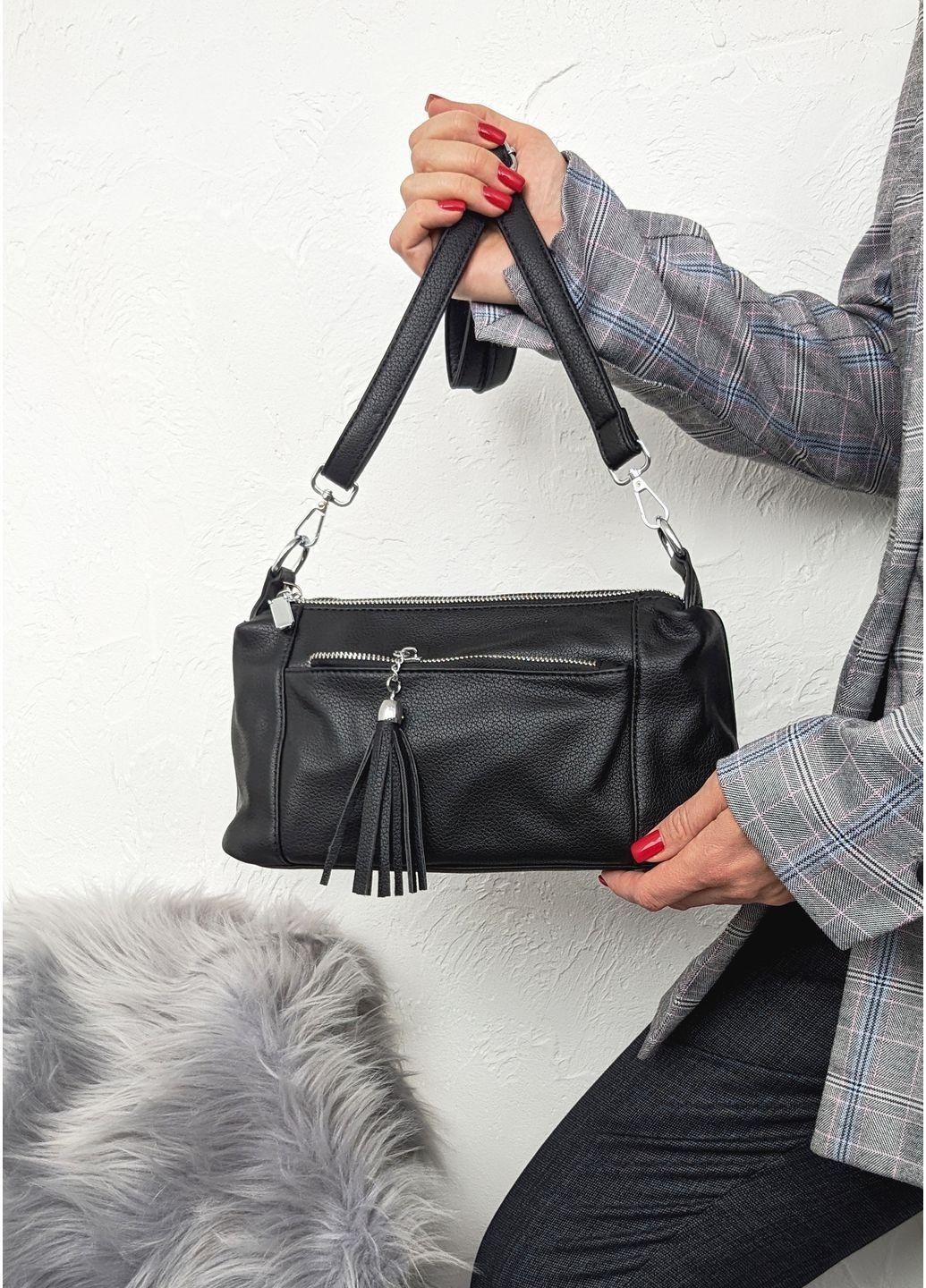 Стильная черная сумка из мягкой экокожи с кистью через плечо INNOE Сумка (363131974)