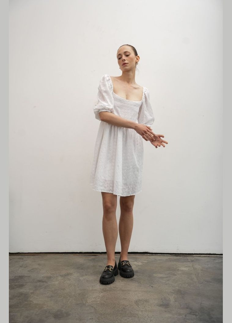 Молочное платье прошва с объемным рукавом Twice