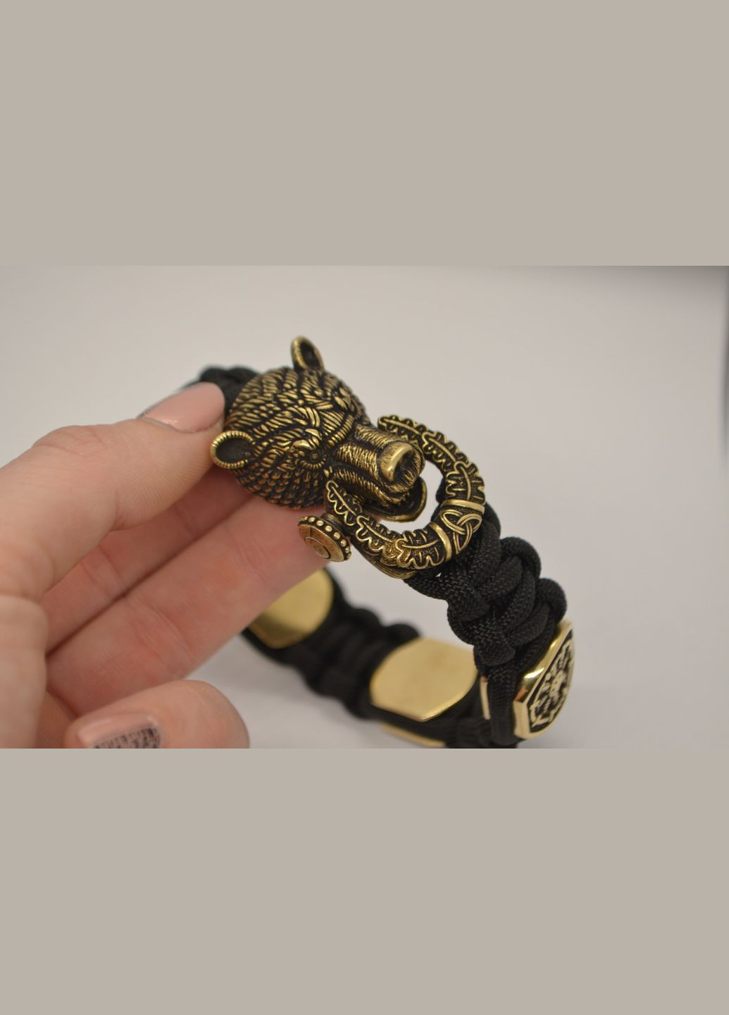 Браслет с Медведем и рунами из паракорда плетения Кобра под заказ цвет и размер + брелок в подарок No Brand (341738673)