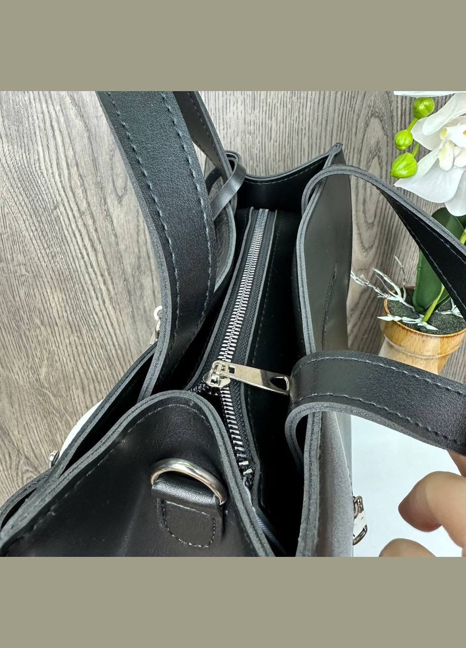 Велика жіноча сумка рептилія з декоративним замком чорна для жінок OEM (332056190)