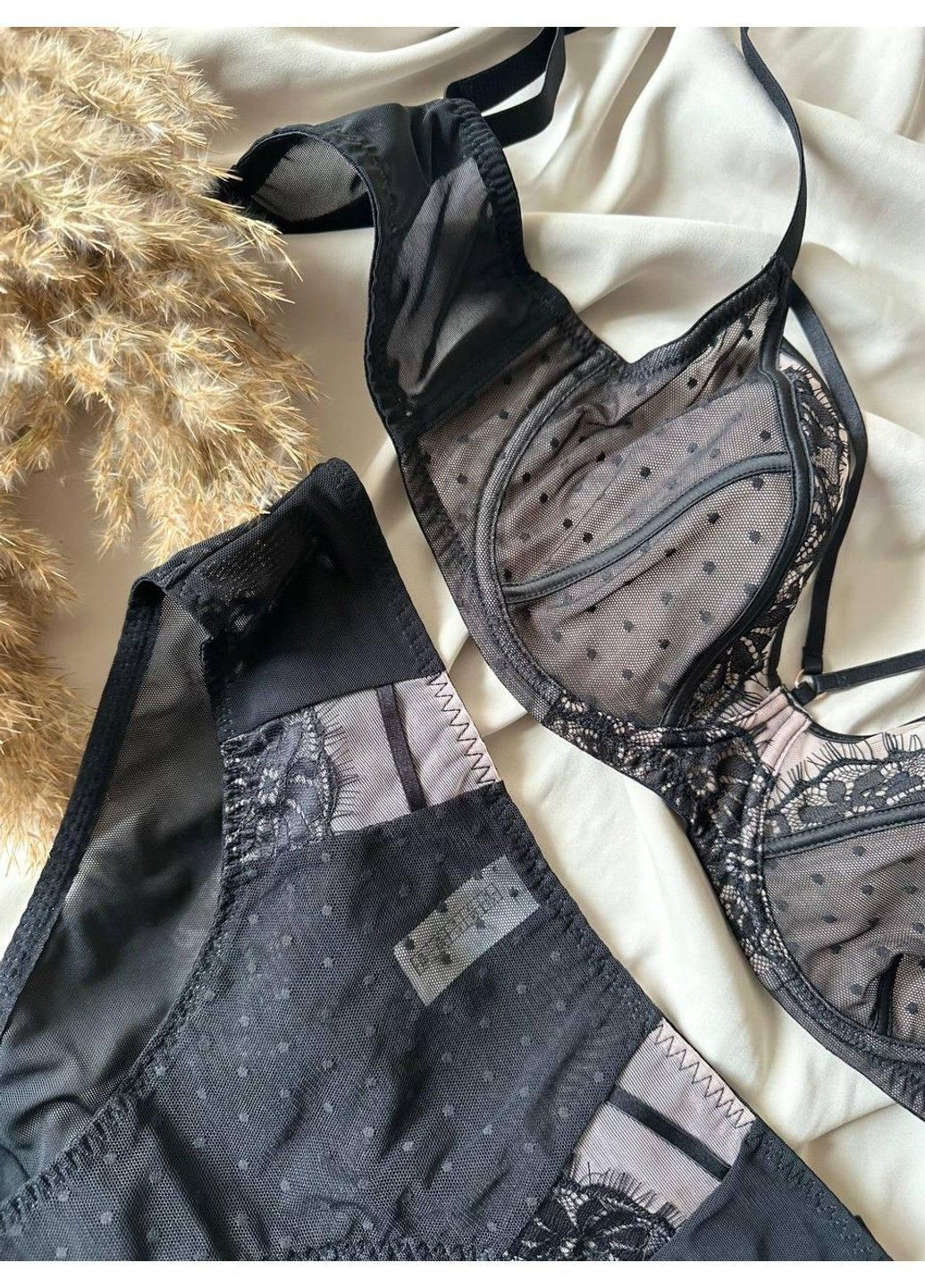 Чорний комплект бюстгальтер без поролону з трусиками сліп m013 hidden beauty чорний Diorella