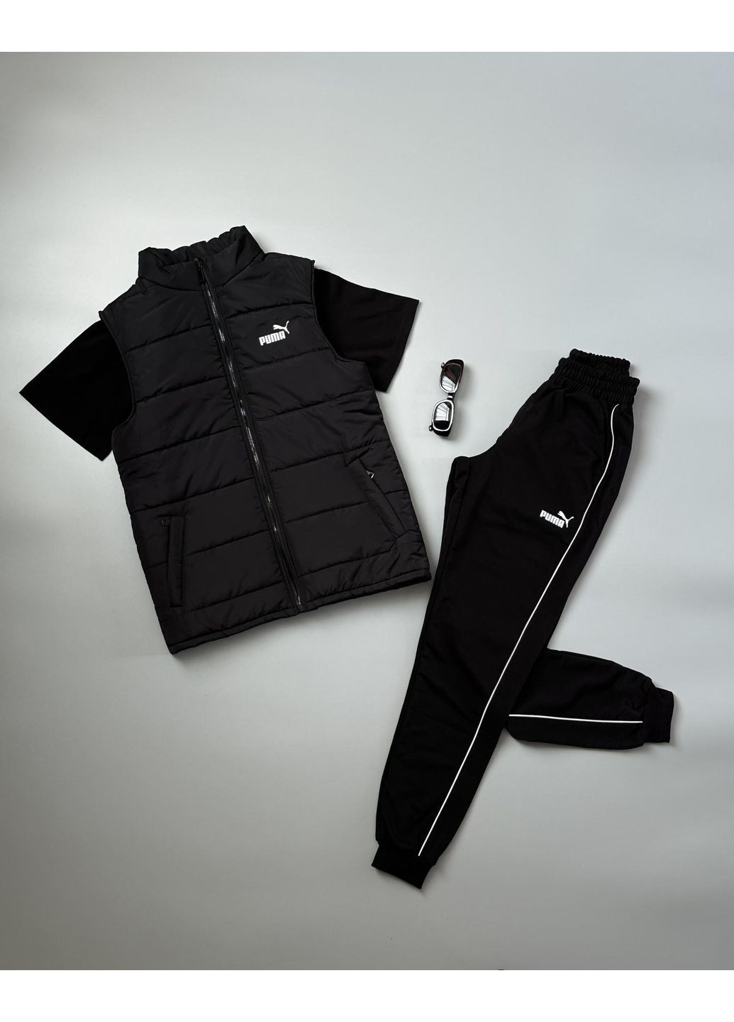 Стильний чоловічий спортивний костюм 3в1 + жилетка Puma чорний No Brand (350890462)