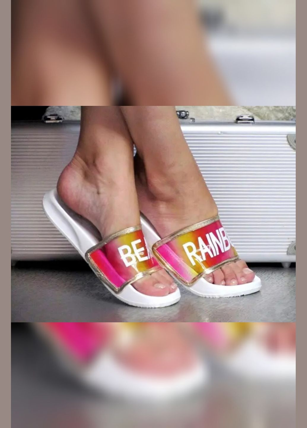 Белые шлепанцы белые резиновые летние женские с голограммой Viki