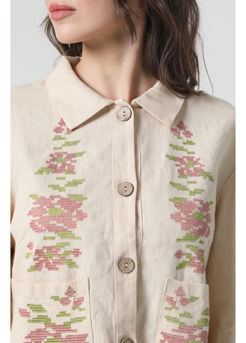 Жіночий вишитий лляний жакет без підкладки на ґудзиках, з комірцем та кишенями Зореслава., р., код 5473/44/1330 ГАЛЕРЕЯ ЛЬОНУ (369667884)